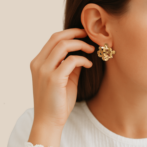 Boucles d'oreilles puces portées Les Petites Perdrix