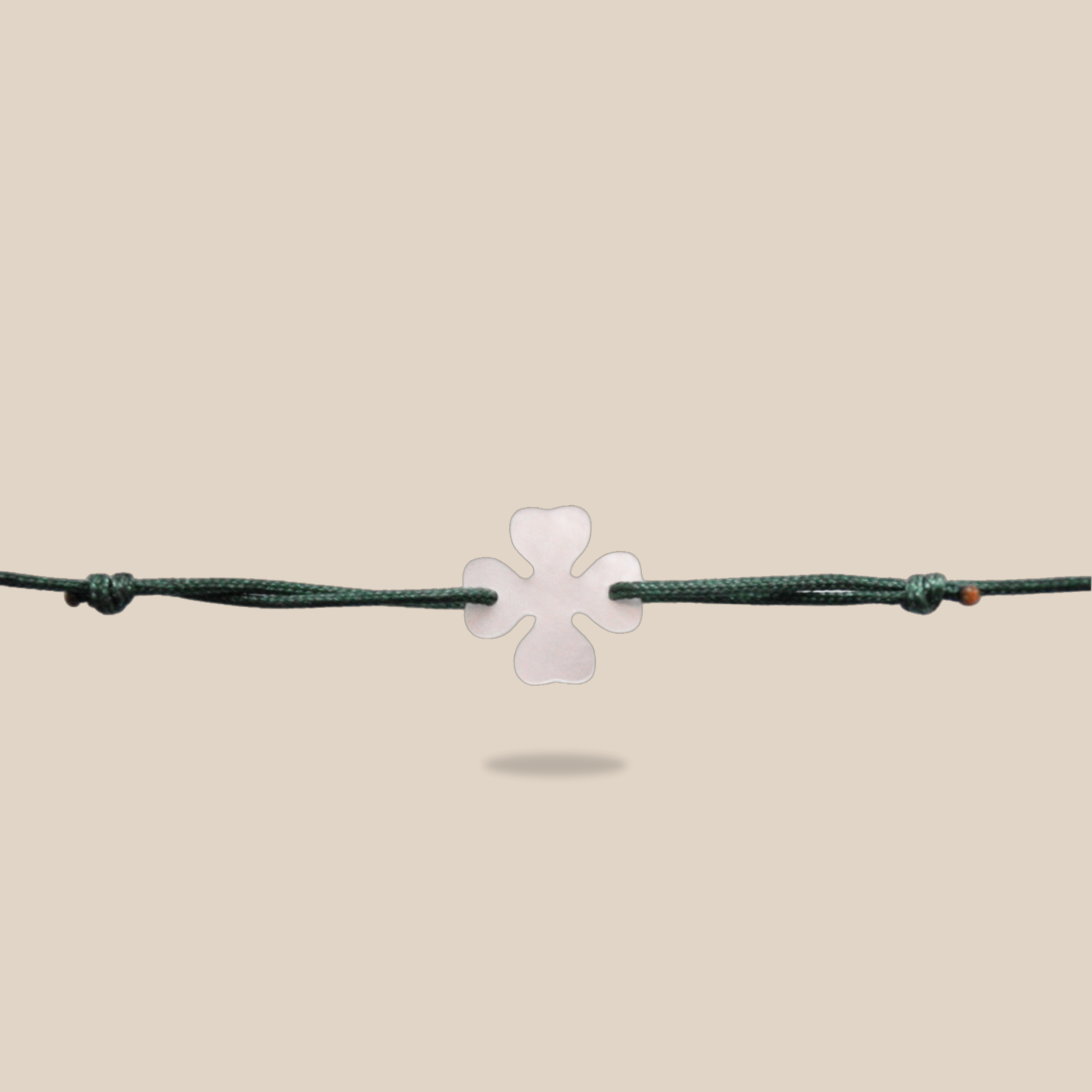 Bracelet ∙ Trèfle à quatre feuilles en nacre ∙