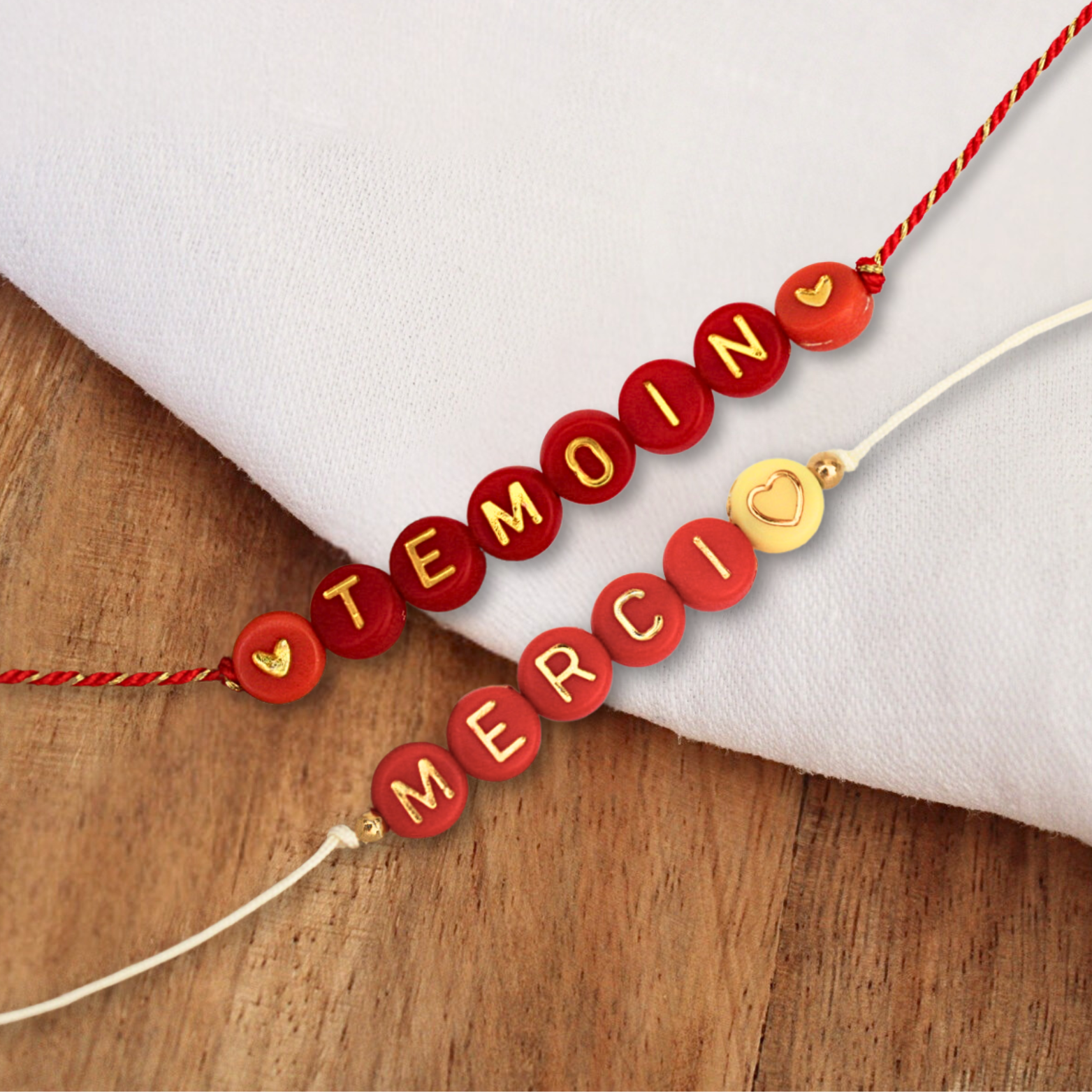 Bracelet Perles Lettres Personnalisé ~ perles rouges & dorées