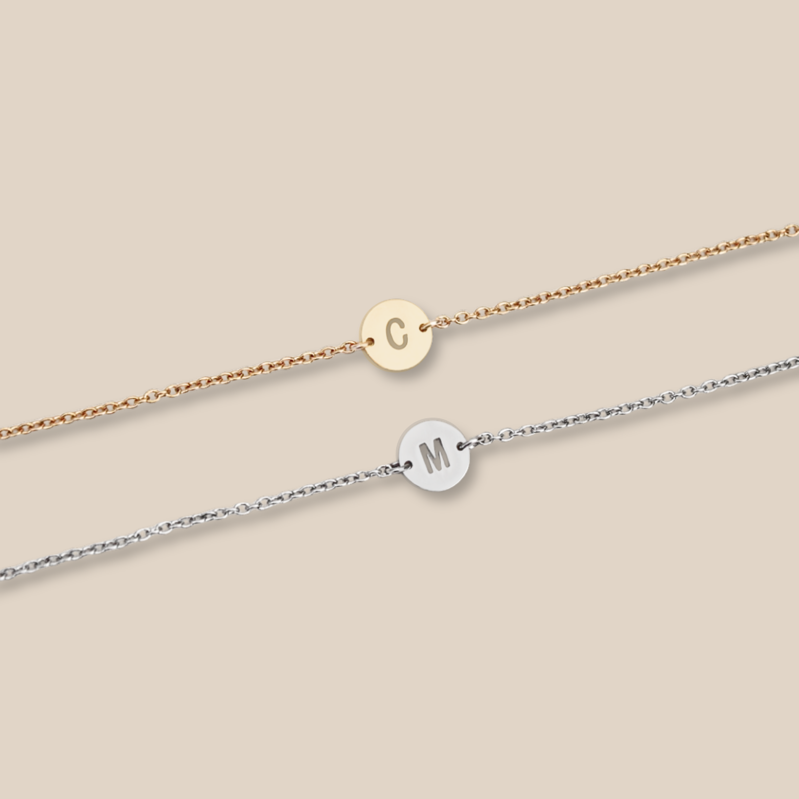 Bracelet ∙ Lettre évidée ∙