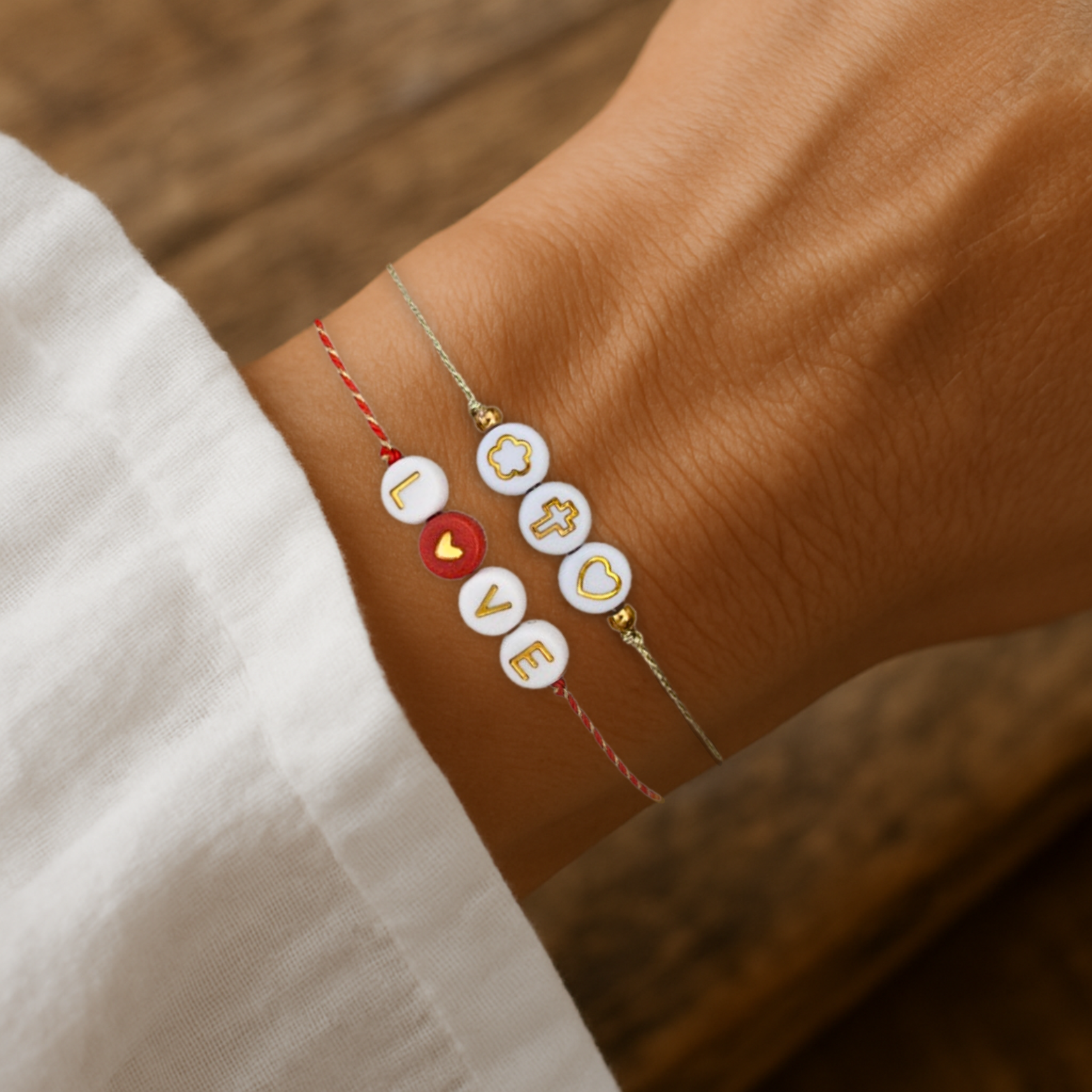 Bracelet Perles Lettres Personnalisé ~ blanches et dorées