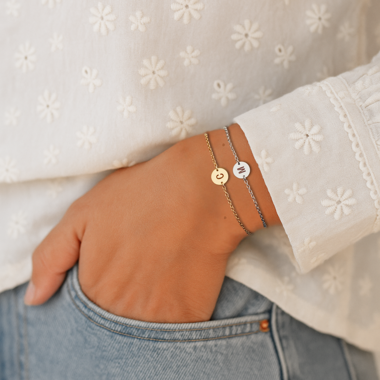 Bracelet ∙ Lettre évidée ∙